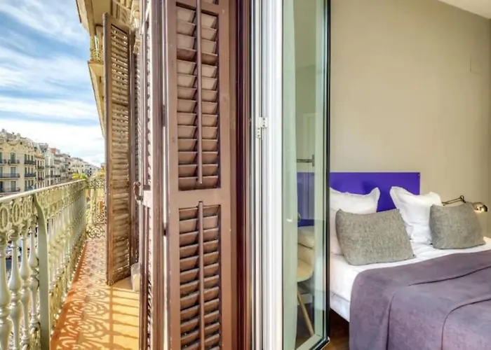 Perfectly Located 4-Bed 4-Bath Apartment In Barcelona 2-1