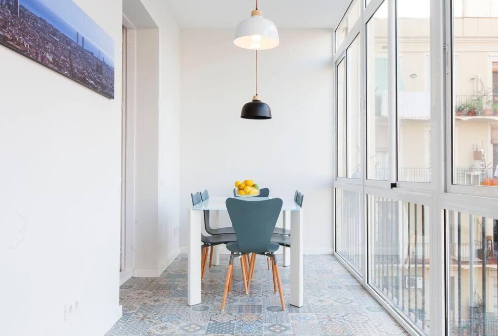 Perfectly Located 4-bed 4-bath In 2-1 * Barcelone