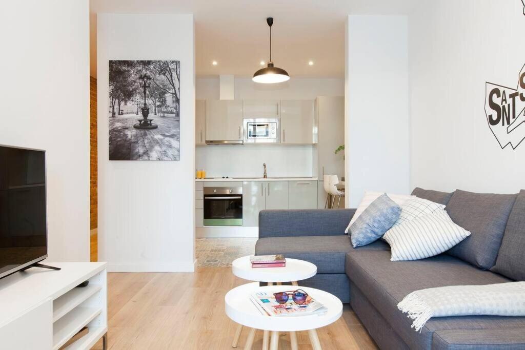 Perfectly Located 4-bed 4-bath In 2-1 *