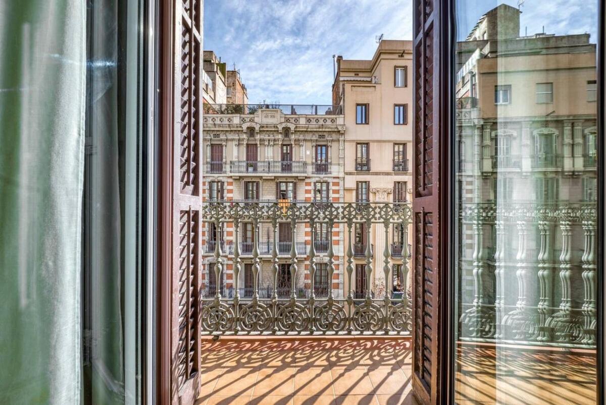 Appartement Perfectly Located 4-bed 4-bath In 2-1 *