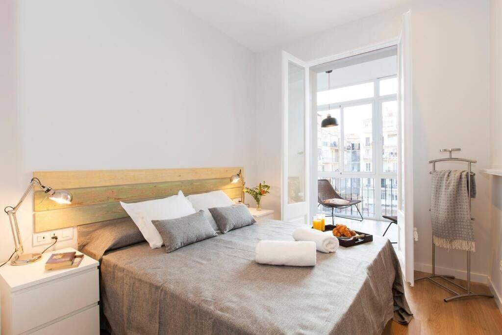 Perfectly Located 4-bed 4-bath In 2-1 Apartamento